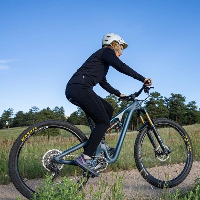 Minus33 Merino Wool Micro Weight - Women's Wool 1/4 Zip Woolverino 7 Minus33 Merino Wool Micro Weight - Women's Wool 1/4 Zip Woolverino - Image 6